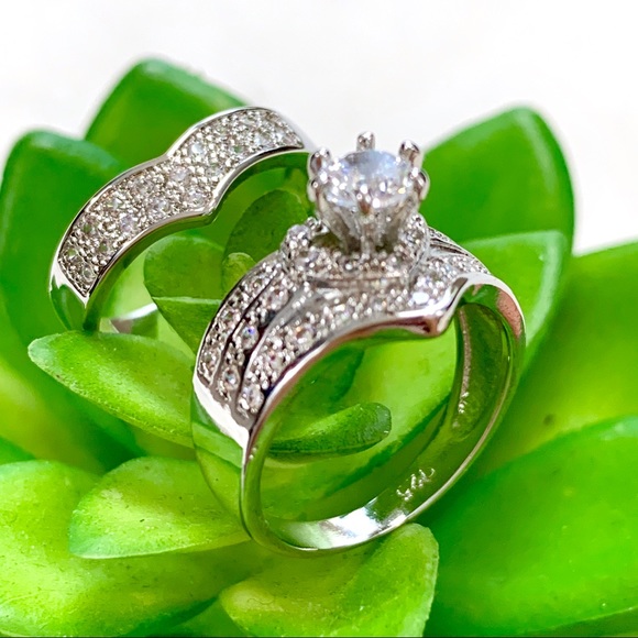 2 Set White Sapphire 18k White Gold Filled Ring - Picture 4 of 8